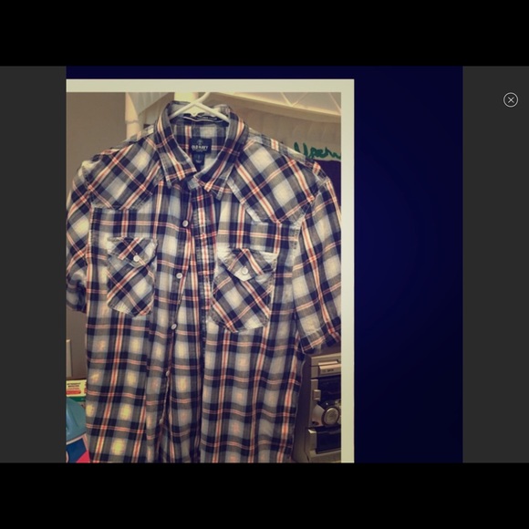 Old Navy men’s shirts- 2 pack both small - Picture 3 of 3